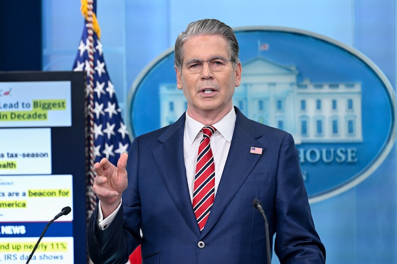 White House Holds News Conference White House Holds News Conference