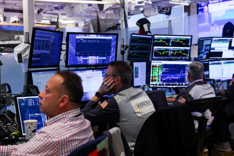 Traders work on the floor of the New York Stock Exchange (NYSE) in New York, US, on Tuesday, May 26, 2026. Wall Street kicked off the holiday-shortened week with stocks joining bonds higher as hopes for a peace deal between the US and Iran overshadowed military strikes in the Persian Gulf. Photographer: Michael Nagle/Bloomberg Traders work on the floor of the New York Stock Exchange (NYSE) in New York, US, on Tuesday, May 26, 2026. Wall Street kicked off the holiday-shortened week with stocks joining bonds higher as hopes for a peace deal between the US and Iran overshadowed military strikes in the Persian Gulf. Photographer: Michael Nagle/Bloomberg