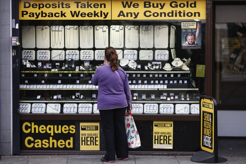 La inflación y la subida de los precios de la energía han provocado que cada vez más gente busque formas de conseguir dinero en efectivo. La inflación y la subida de los precios de la energía han provocado que cada vez más gente busque formas de conseguir dinero en efectivo.