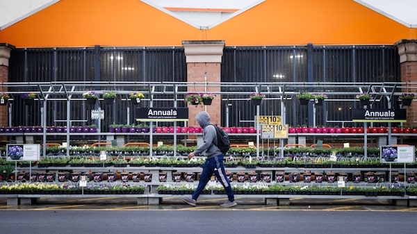 PIB de EE.UU. se revisa a la baja por menor gasto de los consumidores PIB de EE.UU. se revisa a la baja por menor gasto de los consumidores