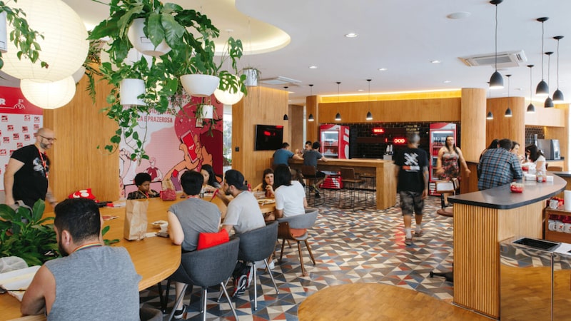 iFood vai investir R$ 24 bi e aposta em novas categorias diante de ‘guerra do delivery’ iFood vai investir R$ 24 bi e aposta em novas categorias diante de ‘guerra do delivery’
