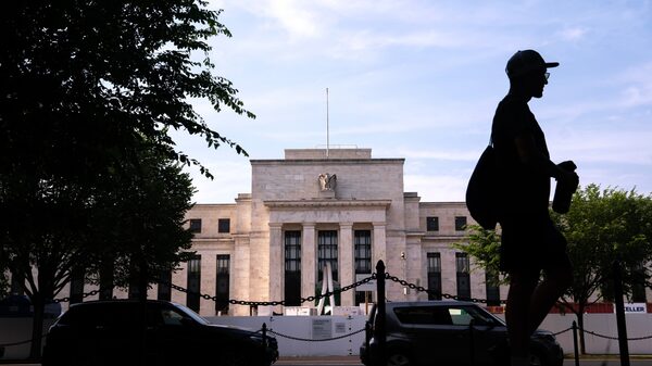 Estrategas de Deutsche Bank contradicen a Bessent sobre nivel de tasas de la Fed Estrategas de Deutsche Bank contradicen a Bessent sobre nivel de tasas de la Fed