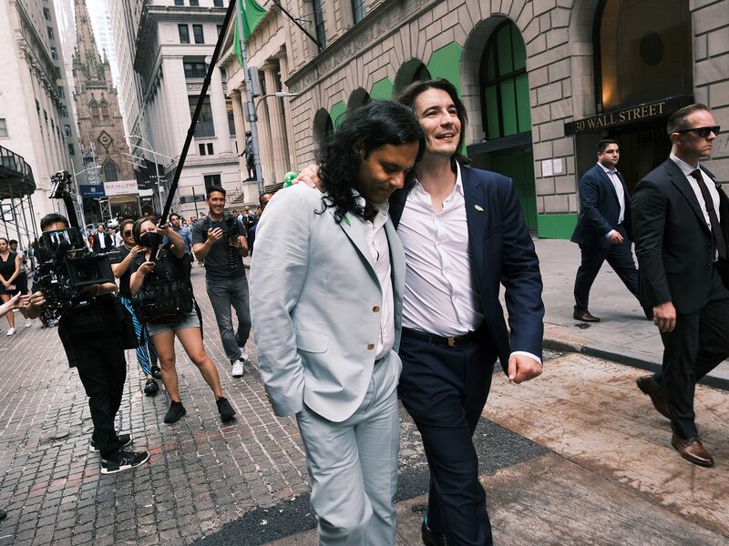 Baiju Bhatt (left) y Vlad Tenev, fundadores de Robinhood Baiju Bhatt (left) y Vlad Tenev, fundadores de Robinhood