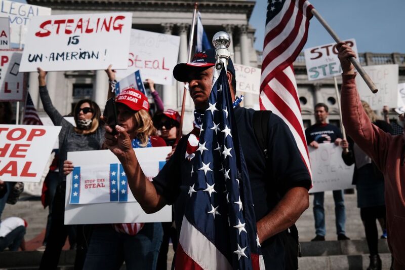 Simpatizantes de Trump piden se detenga el conteo de votos en Pennsylvania en el 2020 Simpatizantes de Trump piden se detenga el conteo de votos en Pennsylvania en el 2020