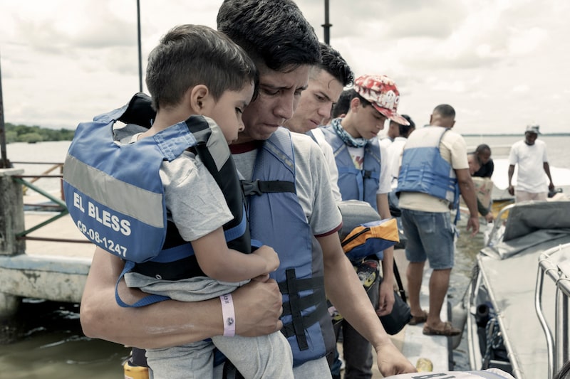 Muchos llegan deshidratados y con problemas estomacales, heridas y traumas emocionales, siendo los venezolanos, ecuatorianos y haitianos los grupos más numerosos. Muchos llegan deshidratados y con problemas estomacales, heridas y traumas emocionales, siendo los venezolanos, ecuatorianos y haitianos los grupos más numerosos.
