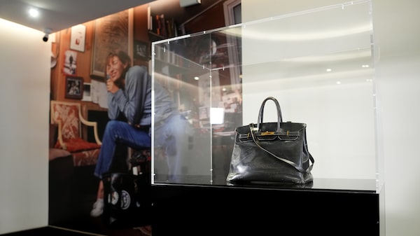 El bolso Hermès que perteneció a Jane Birkin alcanzó los US$10 millones en una subasta El bolso Hermès que perteneció a Jane Birkin alcanzó los US$10 millones en una subasta