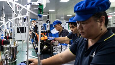 Actividad manufacturera de China se ralentiza y suma inquietud económica: encuesta privada Actividad manufacturera de China se ralentiza y suma inquietud económica: encuesta privada
