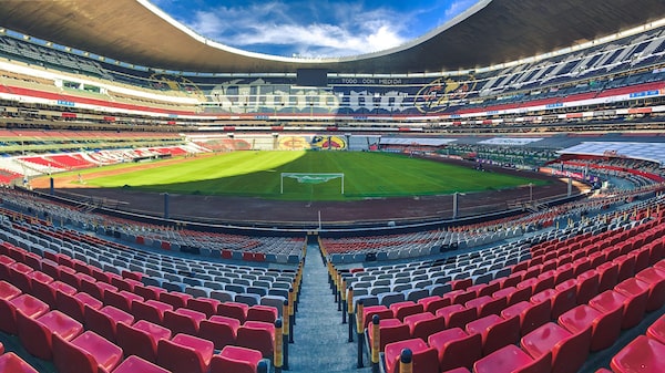 Jogo das ‘lendas’ de Brasil e México vira teste para sistema cashless antes da Copa Jogo das ‘lendas’ de Brasil e México vira teste para sistema cashless antes da Copa