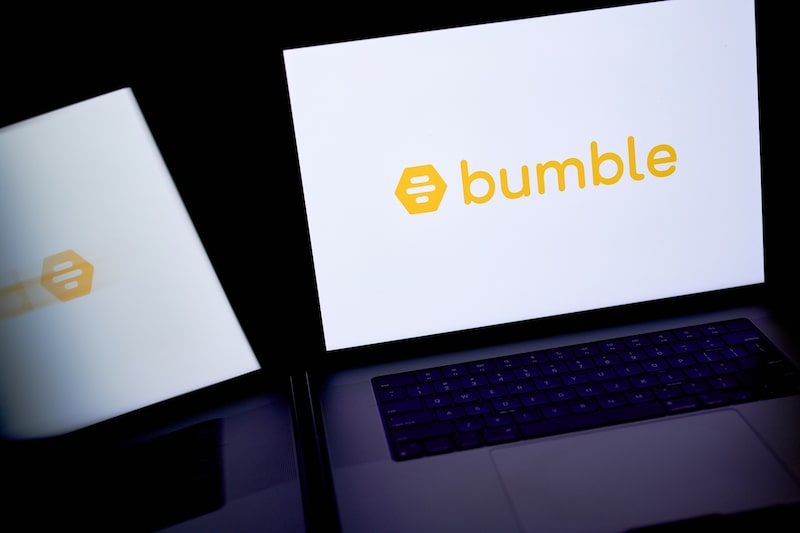 El logotipo de Bumble en una laptop. Foto: Gabby Jones/Bloomberg El logotipo de Bumble en una laptop. Foto: Gabby Jones/Bloomberg