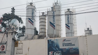 CEO de Cemex anticipa recuperación en México ante proyectos de infraestructura de Sheinbaum  CEO de Cemex anticipa recuperación en México ante proyectos de infraestructura de Sheinbaum