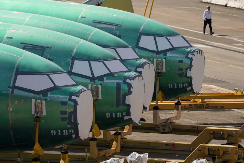 Boeing passenger jet fuselages at the company's manufacturing facility in Renton, Washington, US. Boeing passenger jet fuselages at the company's manufacturing facility in Renton, Washington, US.
