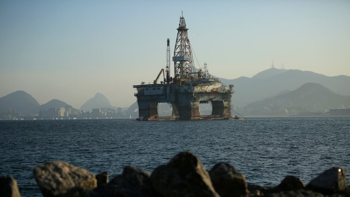 Pemex y Petrobras evalúan activos en aguas profundas y capa presalina en el Golfo de México
