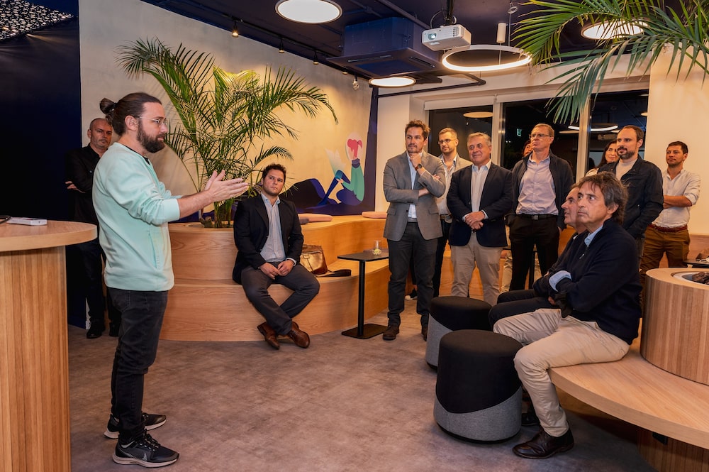 Ripio lanzó el viernes sus oficinas en Montevideo con la presencia del ministro de Industria, Omar Paganini. Ripio lanzó el viernes sus oficinas en Montevideo con la presencia del ministro de Industria, Omar Paganini.