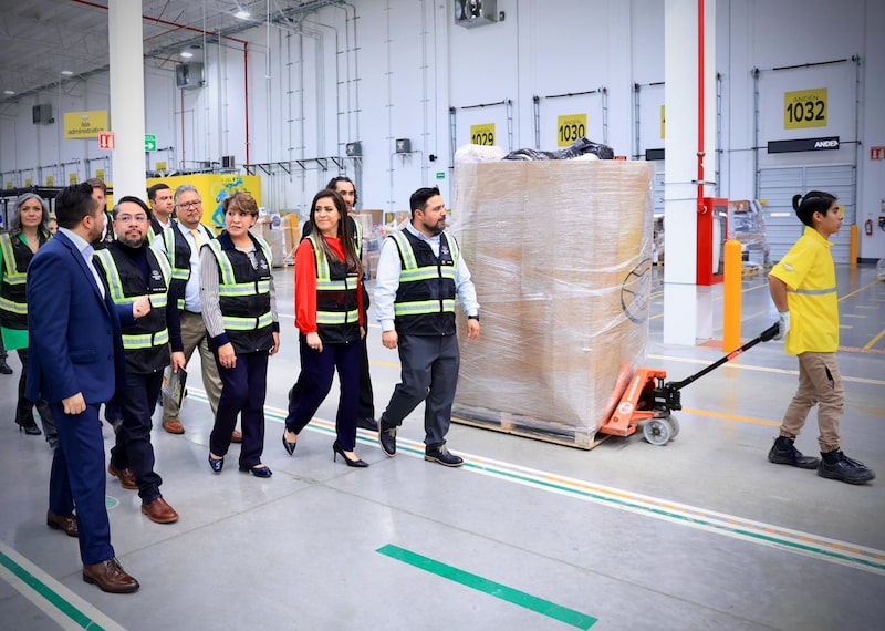 Reciente inauguración de Mercado Libre en el Estado de México. Reciente inauguración de Mercado Libre en el Estado de México.