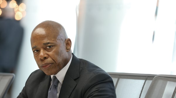 Alcalde de Nueva York quería usar un centro de convenciones para alojar migrantes Alcalde de Nueva York quería usar un centro de convenciones para alojar migrantes