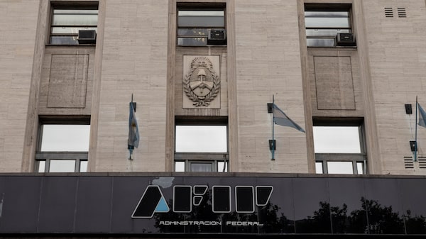 Calculan que la recaudación tributaria en Argentina tocó su nivel más bajo en 16 años Calculan que la recaudación tributaria en Argentina tocó su nivel más bajo en 16 años