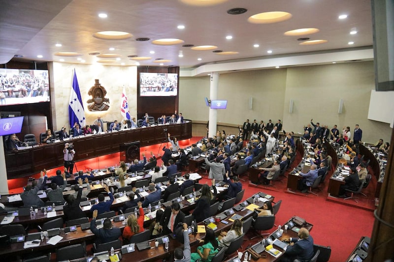 El Congreso Nacional aprobó el presupuesto reformulado en la sesión del 21 de abril de 2026. El Congreso Nacional aprobó el presupuesto reformulado en la sesión del 21 de abril de 2026.