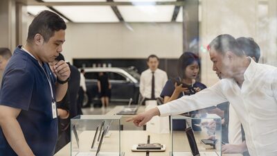 Huawei lança celular ultrafino 40% mais barato do que o rival iPhone Air Huawei lança celular ultrafino 40% mais barato do que o rival iPhone Air