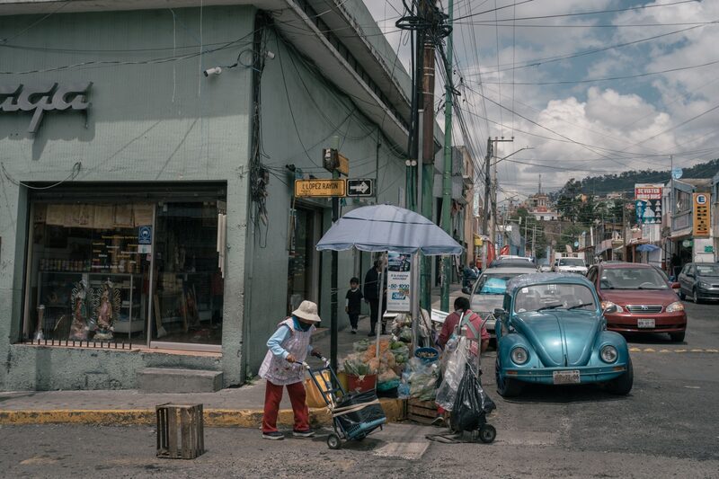 Mexico’s economy “should steadily lose momentum before falling” in the second half of 2023, Bloomberg Latin America economist Felipe Hernandez wrote recently. Mexico’s economy “should steadily lose momentum before falling” in the second half of 2023, Bloomberg Latin America economist Felipe Hernandez wrote recently.