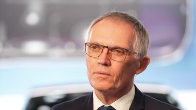 Carlos Tavares renuncia como CEO da Stellantis em novo capítulo da crise automotiva Carlos Tavares renuncia como CEO da Stellantis em novo capítulo da crise automotiva