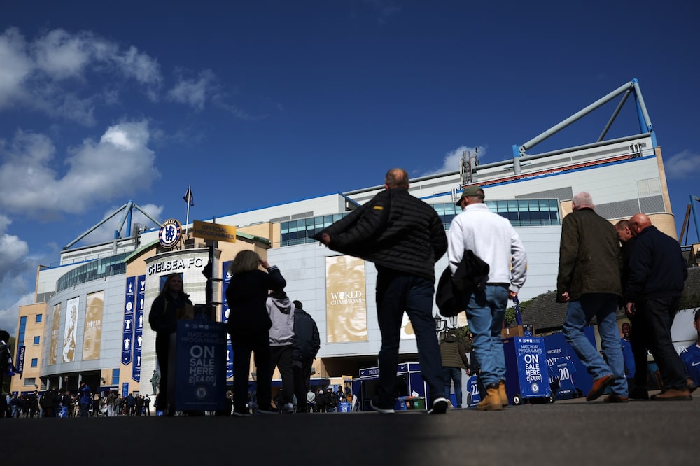 O Chelsea, embora famoso e próximo do centro de Londres, enfrentava desafios como uma base de torcedores menor em comparação com clubes como Liverpool e Arsenal. (Foto: Justin Setterfield/Getty Images) O Chelsea, embora famoso e próximo do centro de Londres, enfrentava desafios como uma base de torcedores menor em comparação com clubes como Liverpool e Arsenal. (Foto: Justin Setterfield/Getty Images)