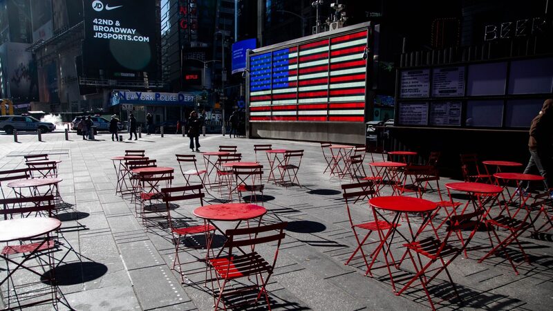 Em vitória de Trump, S&P mantém nota dos EUA e diz que tarifas compensam risco fiscal Em vitória de Trump, S&P mantém nota dos EUA e diz que tarifas compensam risco fiscal