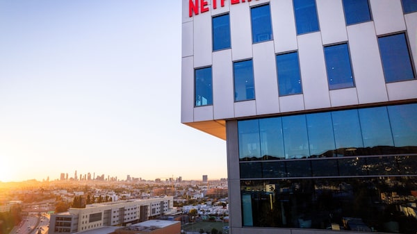 Bancos venden US$8.200 millones más de préstamos a Netflix para la compra de Warner Bros Bancos venden US$8.200 millones más de préstamos a Netflix para la compra de Warner Bros