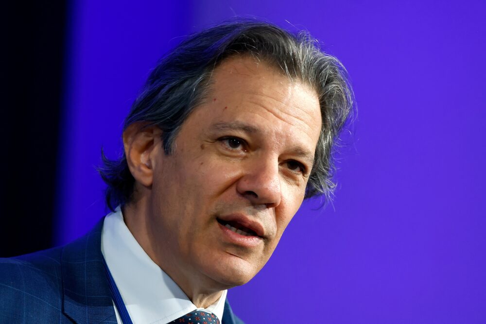 El ministro de Hacienda, Fernando Haddad, describió el juego como una "epidemia" que exige la acción del gobierno. El ministro de Hacienda, Fernando Haddad, describió el juego como una "epidemia" que exige la acción del gobierno.