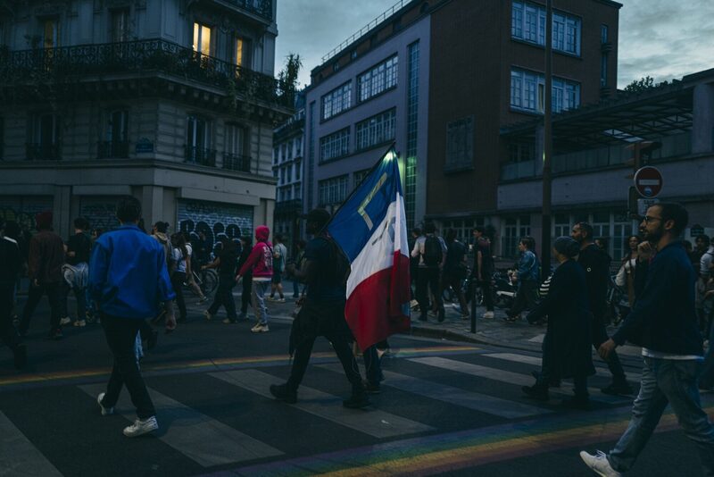 Francia parece abocada a la inestabilidad política después de que una victoria sorpresa de una coalición de izquierda en las elecciones legislativas del domingo no ofreciera a ningún partido un camino para reclamar la mayoría necesaria para gobernar. Francia parece abocada a la inestabilidad política después de que una victoria sorpresa de una coalición de izquierda en las elecciones legislativas del domingo no ofreciera a ningún partido un camino para reclamar la mayoría necesaria para gobernar.