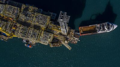 Petrobras negocia exploração na África com Exxon, Shell e Galp, diz diretora executiva Petrobras negocia exploração na África com Exxon, Shell e Galp, diz diretora executiva