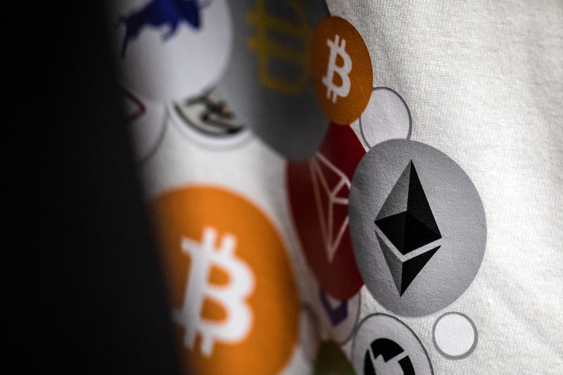 Cryptocurrency logos Cryptocurrency logos