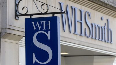 CEO da WH Smith renuncia após erro contábil de £ 50 mi e queda de 40% nas ações CEO da WH Smith renuncia após erro contábil de £ 50 mi e queda de 40% nas ações