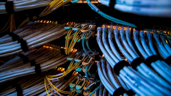 China impone aranceles antidumping a importaciones de fibra óptica de EE.UU. China impone aranceles antidumping a importaciones de fibra óptica de EE.UU.