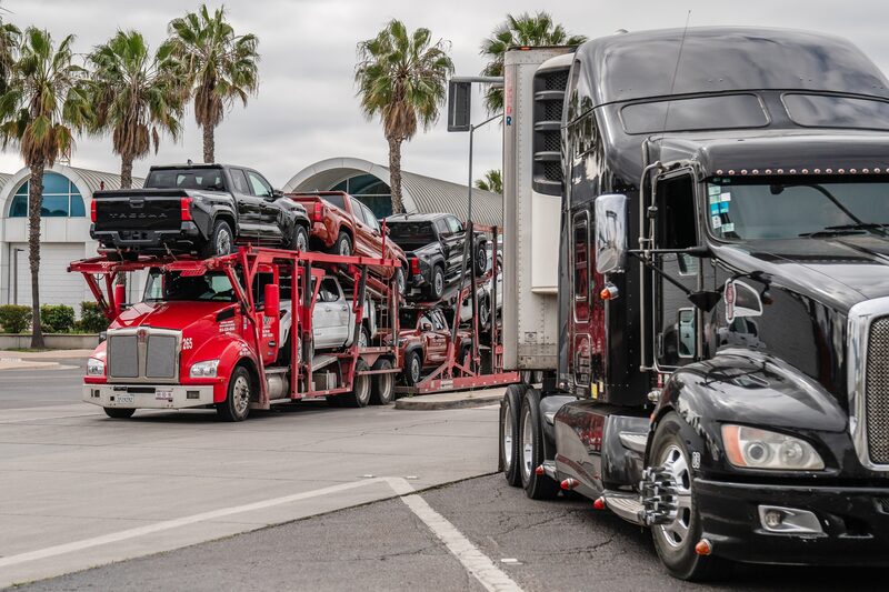 Até o momento, as montadoras têm mantido os preços estáveis para conter preocupações sobre possíveis aumentos causados pelas tarifas Até o momento, as montadoras têm mantido os preços estáveis para conter preocupações sobre possíveis aumentos causados pelas tarifas