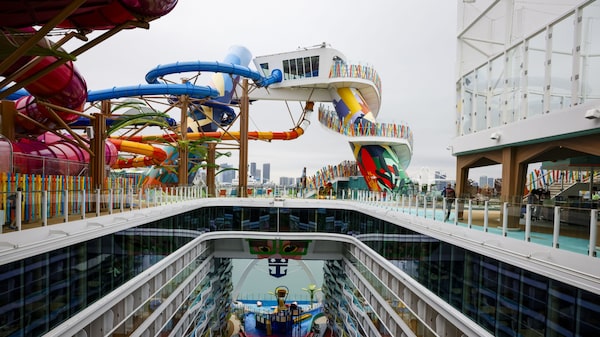 Acciones de Royal Caribbean caen ante revisión de México a proyecto de parque acuático Acciones de Royal Caribbean caen ante revisión de México a proyecto de parque acuático
