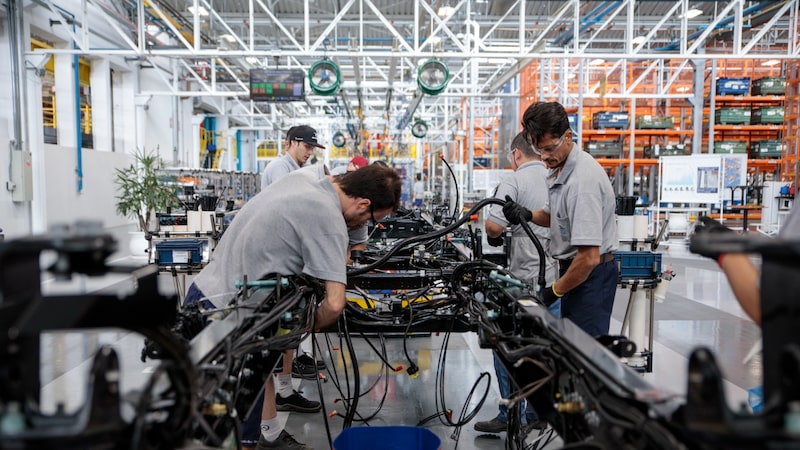 Importação chinesa ameaça até 90% dos empregos automotivos no Brasil, diz Stellantis Importação chinesa ameaça até 90% dos empregos automotivos no Brasil, diz Stellantis