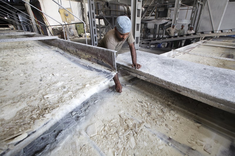 India Mills Snap Up 80% of Sugar Import Quota, Squeezing Supply India Mills Snap Up 80% of Sugar Import Quota, Squeezing Supply