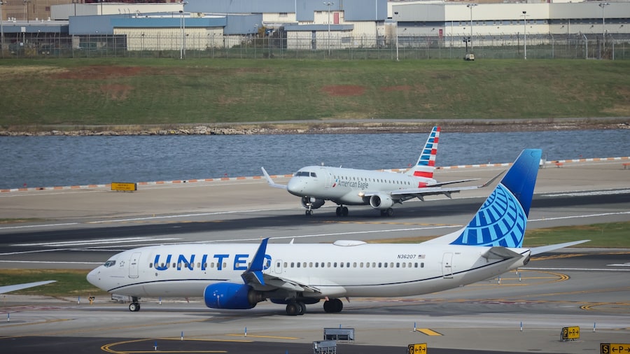 El CEO de United ha propuesto una posible alianza con su rival American Airlines El CEO de United ha propuesto una posible alianza con su rival American Airlines