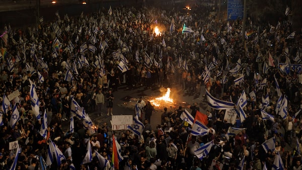 Se intensifican las protestas en Israel; Netanyahu evalúa sus próximos pasos Se intensifican las protestas en Israel; Netanyahu evalúa sus próximos pasos