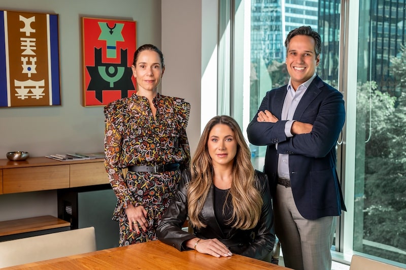 A partir da esquerda, Tatiana Rondinelli Thumlert, Maria Elisa Bianchetti Pereira e Luiz Aires, sócios da Etti Partners (Foto: Divulgação) A partir da esquerda, Tatiana Rondinelli Thumlert, Maria Elisa Bianchetti Pereira e Luiz Aires, sócios da Etti Partners (Foto: Divulgação)