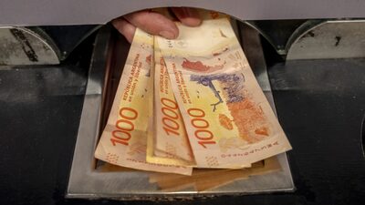 Argentina aperta regras cambiais para bancos para conter inflação antes de eleição Argentina aperta regras cambiais para bancos para conter inflação antes de eleição