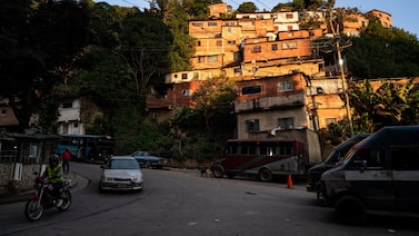 Bonos venezolanos caen con fuerza tras terremotos y dudas sobre reestructuración de deuda Bonos venezolanos caen con fuerza tras terremotos y dudas sobre reestructuración de deuda