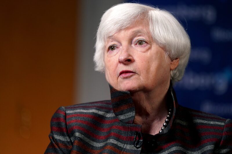 La secretaria del Tesoro de EE.UU. visitó este lunes una instalación de Internet de alta velocidad en Virginia. La secretaria del Tesoro de EE.UU. visitó este lunes una instalación de Internet de alta velocidad en Virginia.