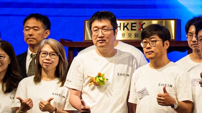 Shein tem estreia volátil em Hong Kong após IPO avaliar empresa em US$ 26 bilhões Shein tem estreia volátil em Hong Kong após IPO avaliar empresa em US$ 26 bilhões