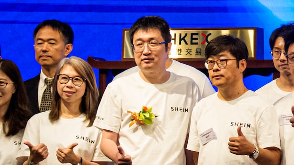 Shein tem estreia volátil em Hong Kong após IPO avaliar empresa em US$ 26 bilhões Shein tem estreia volátil em Hong Kong após IPO avaliar empresa em US$ 26 bilhões