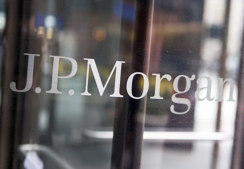 Peters, de JPMorgan, prefiere las acciones mientras que los mayores rendimientos ponen a prueba las ganancias Peters, de JPMorgan, prefiere las acciones mientras que los mayores rendimientos ponen a prueba las ganancias