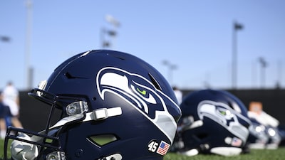 Grupo liderado por Vinod Khosla compra Seahawks em acordo recorde de US$ 9,6 bilhões Grupo liderado por Vinod Khosla compra Seahawks em acordo recorde de US$ 9,6 bilhões
