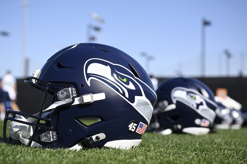 A venda dos Seahawks, que derrotaram o New England Patriots no Super Bowl LX em fevereiro, já era esperado para arrecadar mais do que o recorde anterior da NFL de US$ 6,05 bilhões, valor pelo qual o Washington Commanders foi vendido em 2023 A venda dos Seahawks, que derrotaram o New England Patriots no Super Bowl LX em fevereiro, já era esperado para arrecadar mais do que o recorde anterior da NFL de US$ 6,05 bilhões, valor pelo qual o Washington Commanders foi vendido em 2023