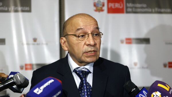 Ministro de Economía de Perú, Kurt Burneo, renuncia tras golpe de Estado de Castillo Ministro de Economía de Perú, Kurt Burneo, renuncia tras golpe de Estado de Castillo