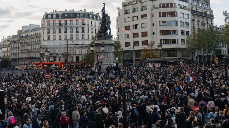 Protestos na França: resolver a situação fiscal deve ser prioridade do governo Protestos na França: resolver a situação fiscal deve ser prioridade do governo